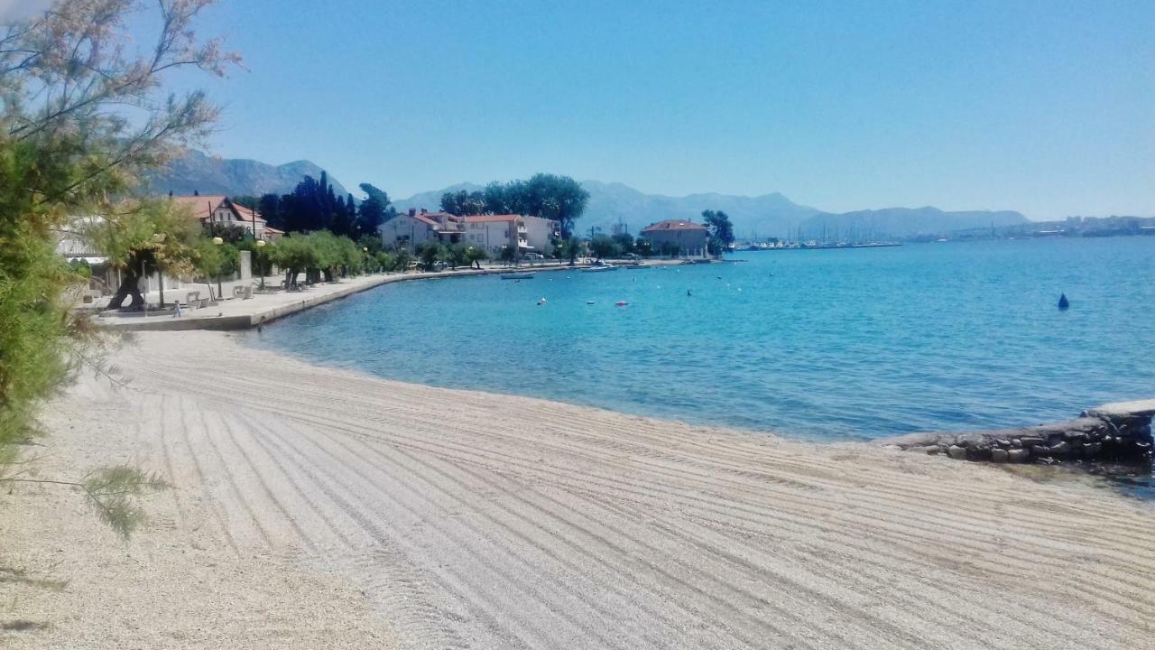 Apartment Slonic Kastela Exterior photo